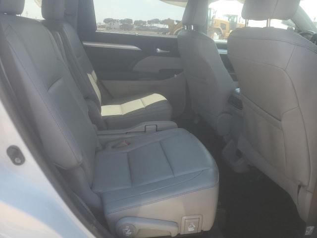 Foto 11 de la subasta – 2018 TOYOTA HIGHLANDER con VIN 5TDJZRFH8JS801530