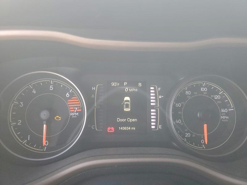 Photo 9 from auction – 2018 JEEP CHEROKEE L with VIN 1C4PJLCB1JD558623