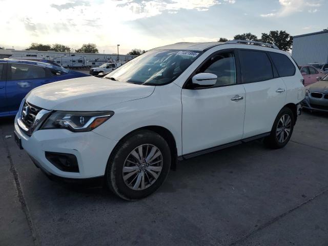 NISSAN PATHFINDER 2017 with VIN 5N1DR2MN6HC637490 - Photo from auction
