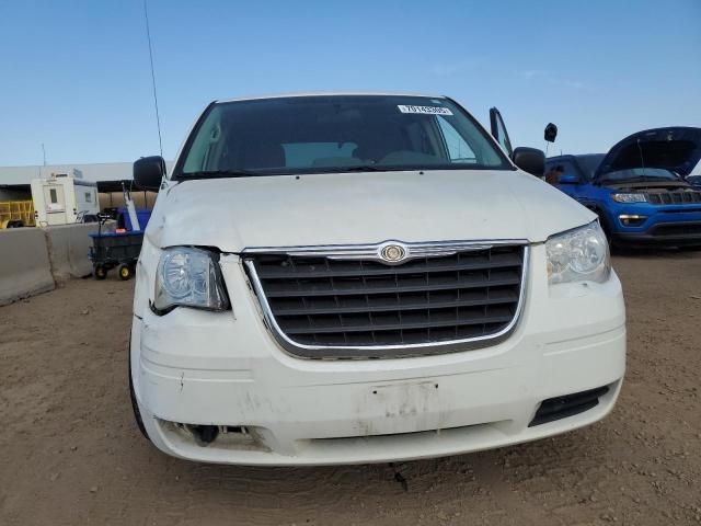 Photo 5 from auction – 2010 CHRYSLER TOWN & COU with VIN 2A4RR4DE2AR226407