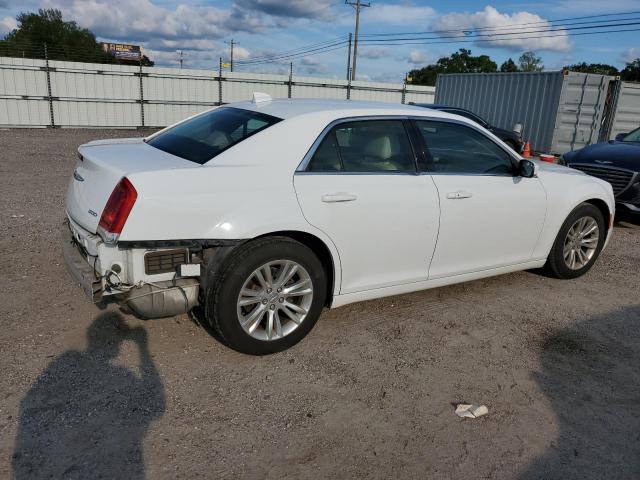 Photo 3 from auction – 2017 CHRYSLER 300 LIMITE with VIN 2C3CCAAG7HH521816