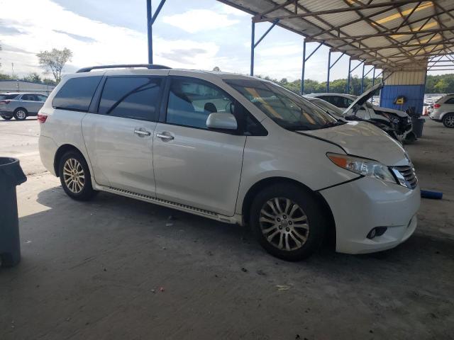 Photo 4 from auction – 2017 TOYOTA SIENNA XLE with VIN 5TDYZ3DC7HS801645