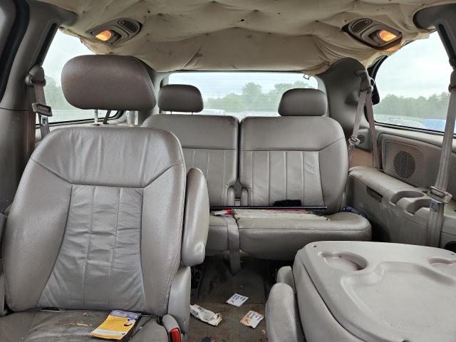 Photo 10 from auction – 2002 CHRYSLER TOWN AND C with VIN 2C8GP54LX2R785095