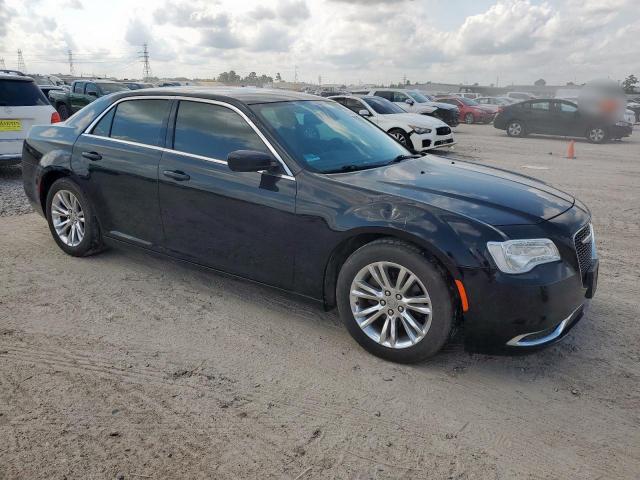 Photo 4 from auction – 2017 CHRYSLER 300 LIMITE with VIN 2C3CCAAG7HH552466