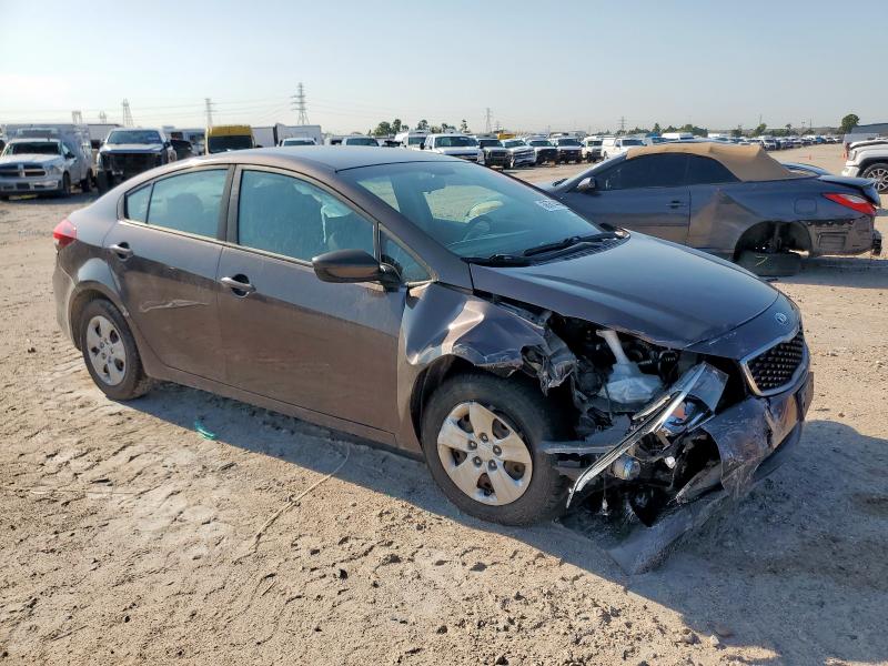 Photo 4 from auction – 2017 KIA FORTE LX with VIN 3KPFL4A77HE128694
