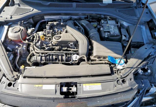 Photo 11 from auction – 2024 VOLKSWAGEN JETTA with VIN 3VWBM7BU1RM030976