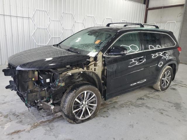 TOYOTA HIGHLANDER 2017 with VIN 5TDJZRFH9HS371453 - Photo from auction