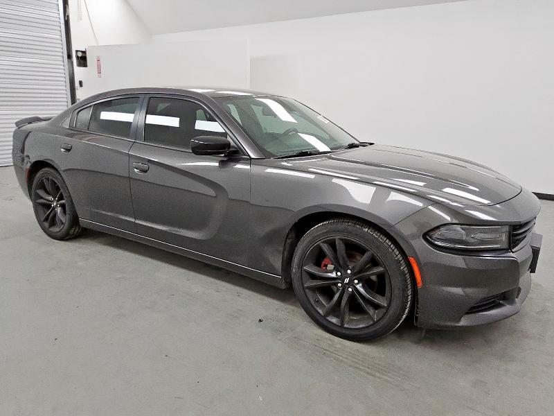 Foto 4 de la subasta – 2017 DODGE CHARGER SE con VIN 2C3CDXBG4HH644097