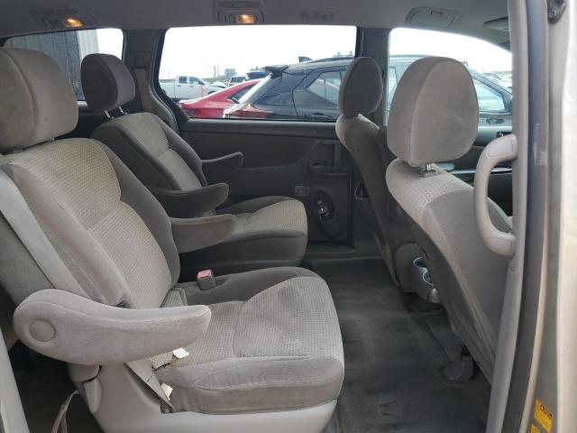 Photo 11 from auction – 2010 TOYOTA SIENNA CE with VIN 5TDKK4CC1AS339820