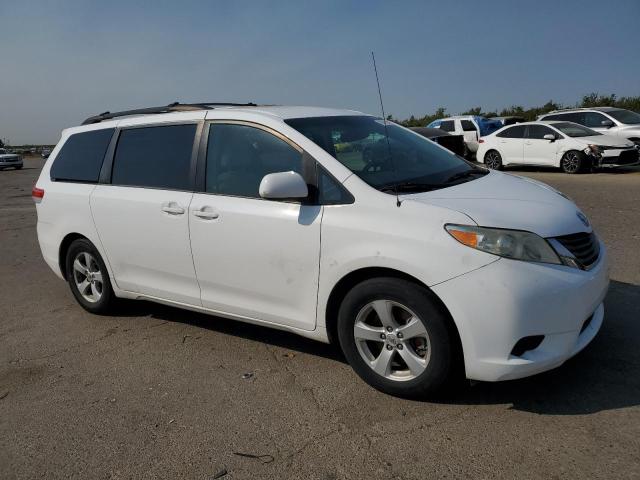Photo 4 from auction – 2011 TOYOTA SIENNA LE with VIN 5TDKK3DC7BS083693