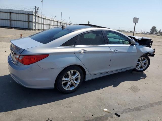 Photo 3 from auction – 2012 HYUNDAI SONATA SE with VIN 5NPEC4AC2CH476139