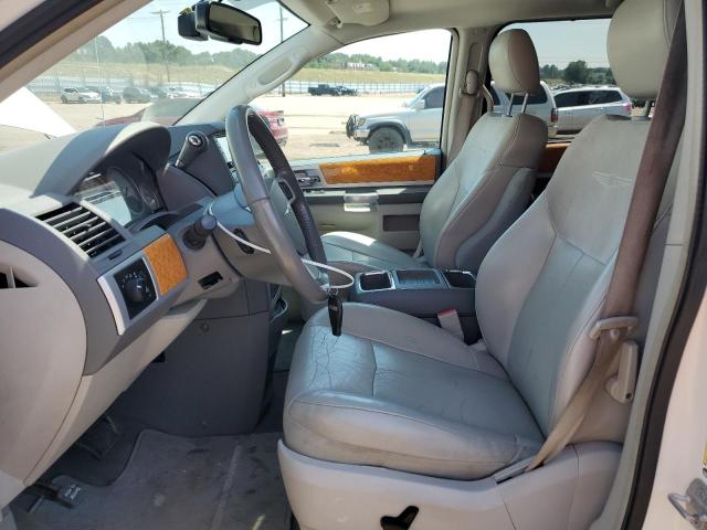 Photo 7 from auction – 2010 CHRYSLER TOWN & COU with VIN 2A4RR6DX6AR142622