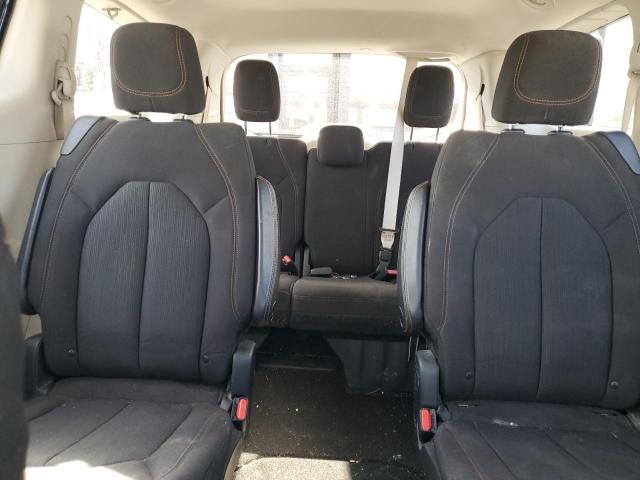 Photo 10 from auction – 2017 CHRYSLER PACIFICA T with VIN 2C4RC1DG7HR515705