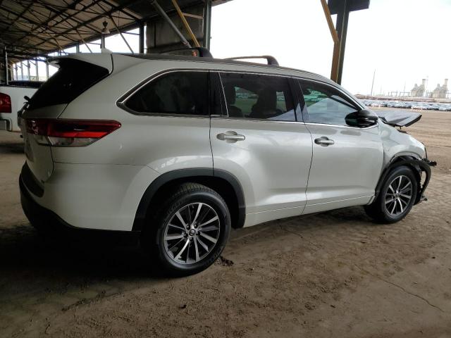 Photo 3 from auction – 2018 TOYOTA HIGHLANDER with VIN 5TDKZRFH9JS540333