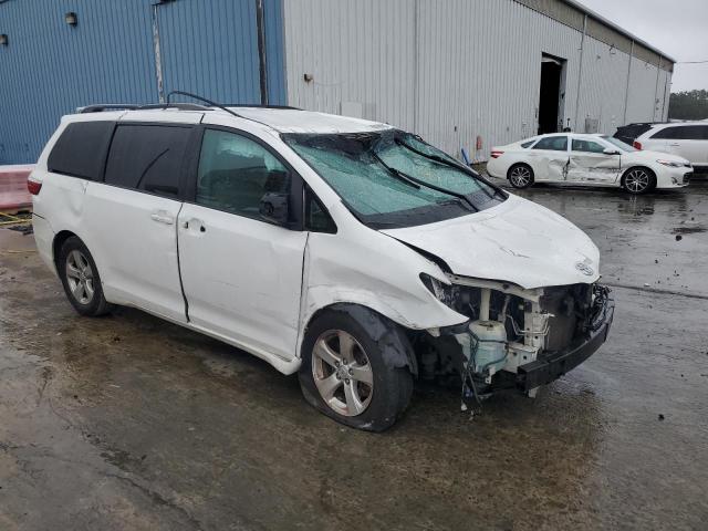 Photo 4 from auction – 2017 TOYOTA SIENNA LE with VIN 5TDKZ3DC6HS823609