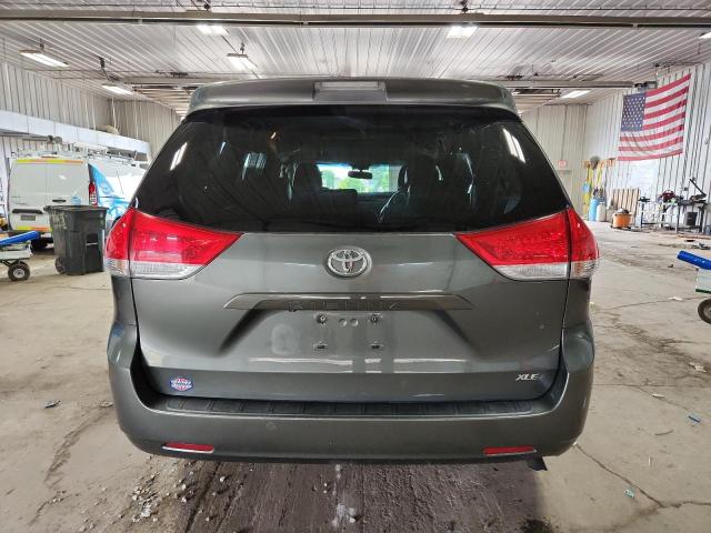 Photo 6 from auction – 2014 TOYOTA SIENNA XLE with VIN 5TDYK3DC7ES483963