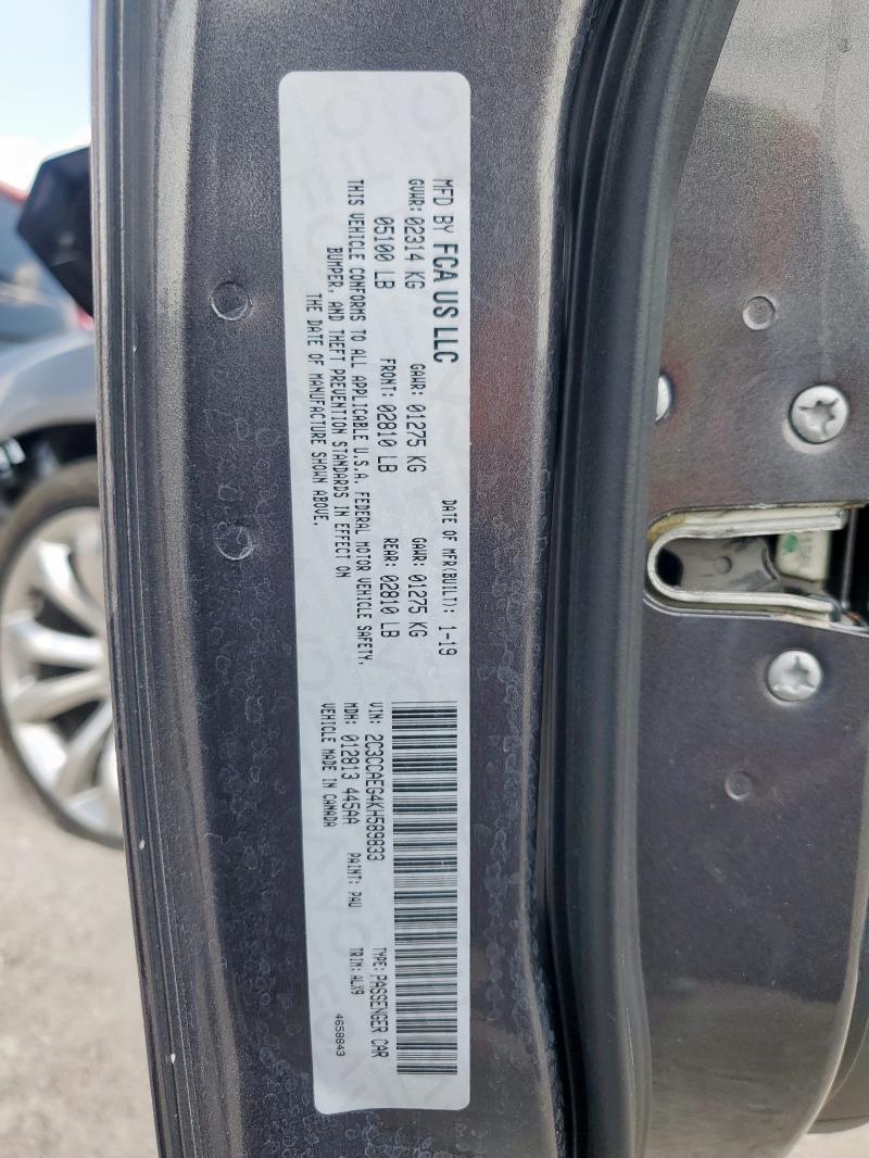 Photo 14 from auction – 2019 CHRYSLER 300 LIMITE with VIN 2C3CCAEG4KH589833