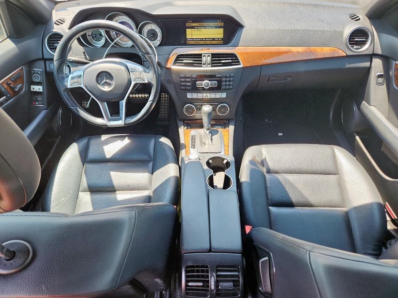Photo 8 from auction – 2012 MERCEDES-BENZ C 300 4MAT with VIN WDDGF8BB8CA600019
