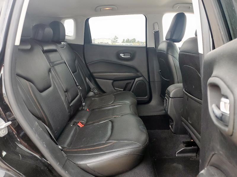 Photo 11 from auction – 2018 JEEP COMPASS LI with VIN 3C4NJDCB1JT355299