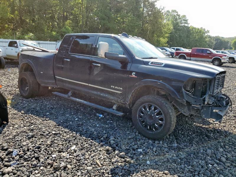Photo 4 from auction – 2019 RAM 3500 LIMITED with VIN 3C63RRPLXKG668093