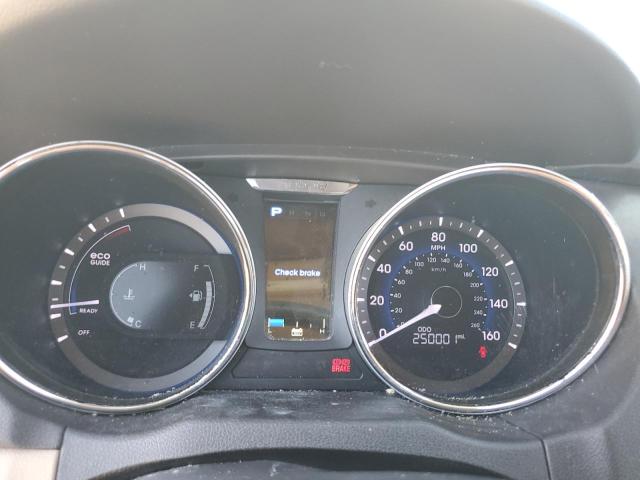 Photo 9 from auction – 2015 HYUNDAI SONATA HYB with VIN KMHEC4A47FA137103