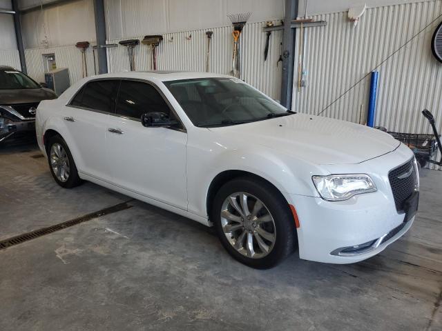 Photo 4 from auction – 2019 CHRYSLER 300 LIMITED with VIN 2C3CCAKG6KH586548