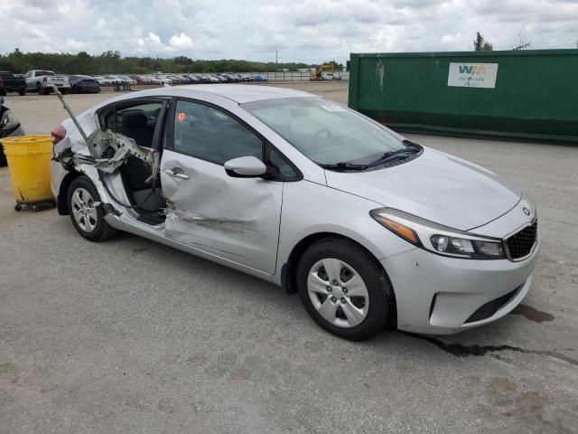 Photo 4 from auction – 2018 KIA FORTE with VIN 3KPFK4A71JE202281