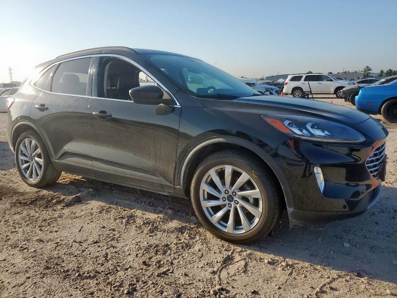 Photo 4 from auction – 2022 FORD ESCAPE TITANIUM with VIN 1FMCU0DZXNUA84950