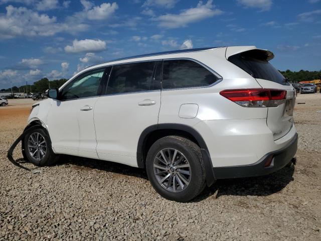 Photo 2 from auction – 2017 TOYOTA HIGHLANDER with VIN 5TDJZRFH3HS458443