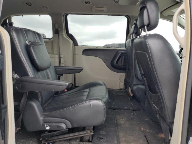 Photo 11 from auction – 2015 CHRYSLER TOWN & COU with VIN 2C4RC1CG5FR519816