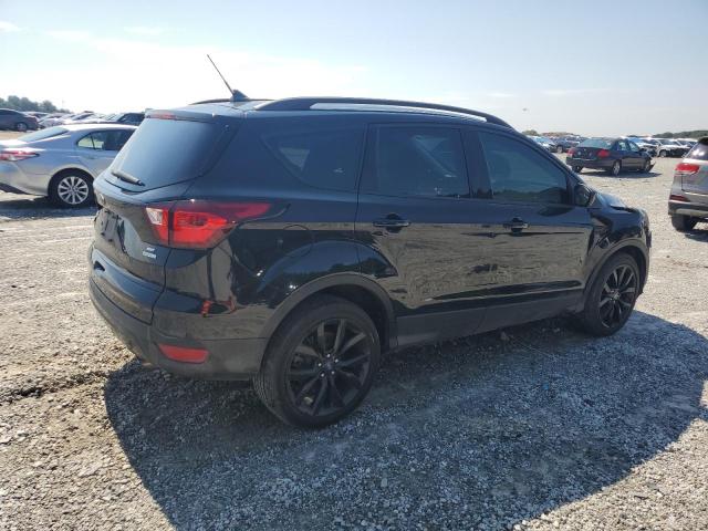 Photo 3 from auction – 2019 FORD ESCAPE SE with VIN 1FMCU0GD5KUA47753
