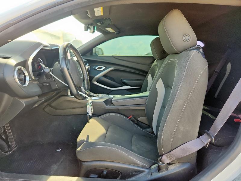 Photo 7 from auction – 2017 CHEVROLET CAMARO LT with VIN 1G1FB1RX6H0164352