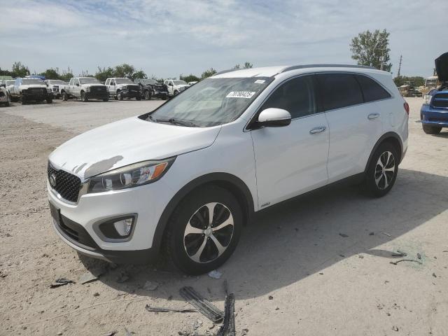KIA SORENTO EX 2016 with VIN 5XYPHDA15GG033067 - Photo from auction