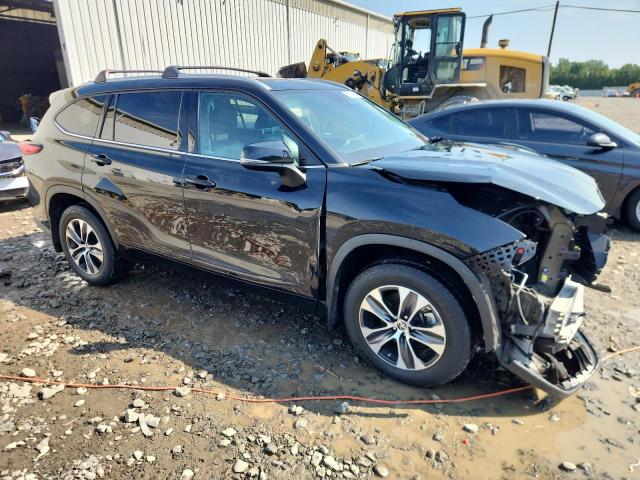 Photo 4 from auction – 2022 TOYOTA HIGHLANDER with VIN 5TDHZRBH0NS574196