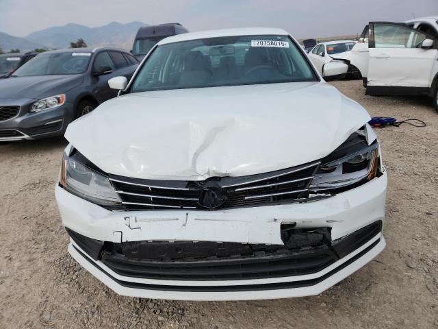 Photo 5 from auction – 2018 VOLKSWAGEN JETTA S with VIN 3VW2B7AJ5JM230275