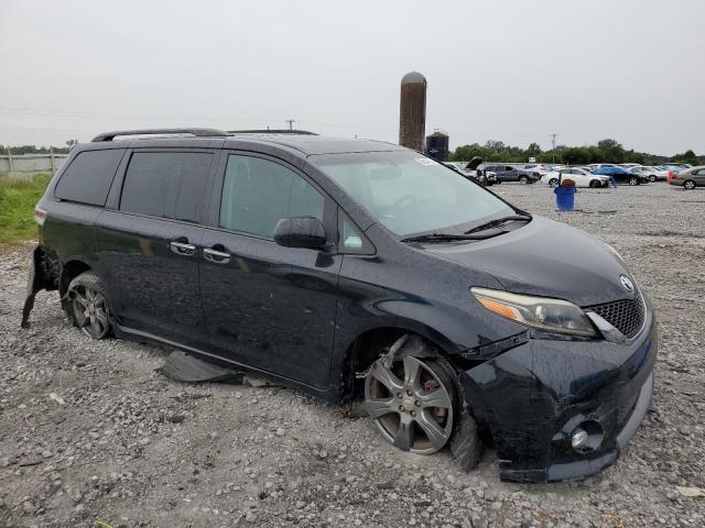 Photo 4 from auction – 2017 TOYOTA SIENNA SE with VIN 5TDXZ3DC0HS782254