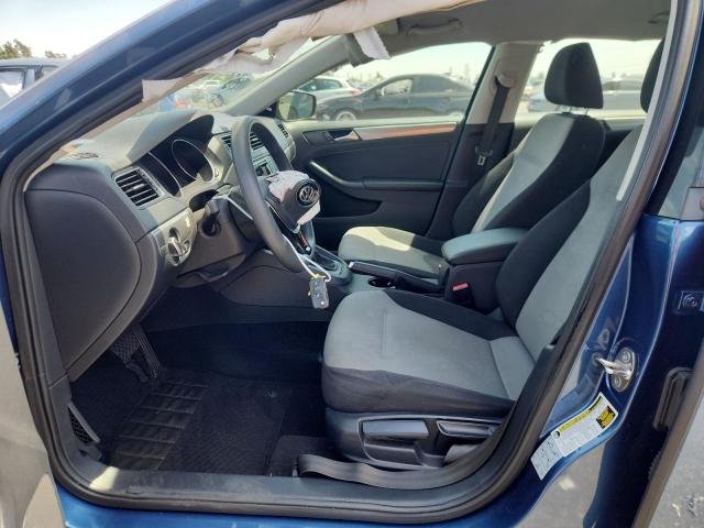 Photo 7 from auction – 2018 VOLKSWAGEN JETTA S with VIN 3VW2B7AJ5JM247173