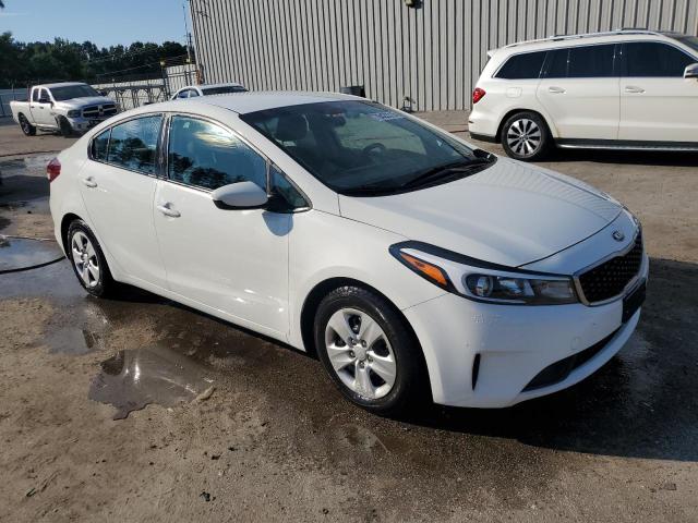 Photo 4 from auction – 2017 KIA FORTE LX with VIN 3KPFK4A78HE081761
