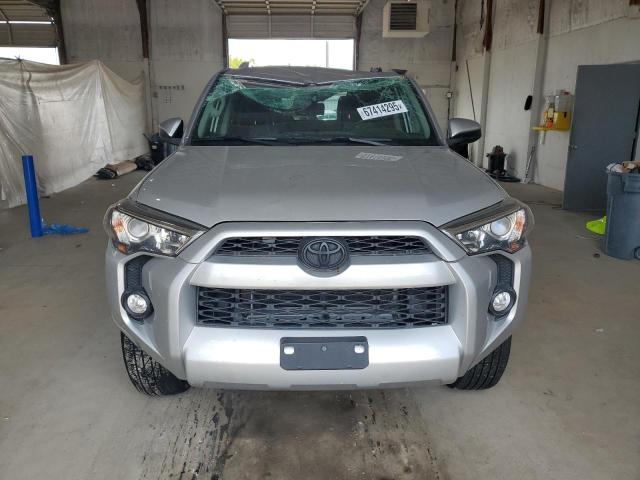 Photo 5 from auction – 2018 TOYOTA 4RUNNER SR with VIN JTEBU5JR4J5577721