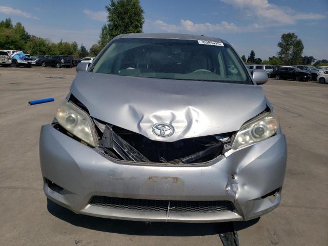 Photo 5 from auction – 2013 TOYOTA SIENNA LE with VIN 5TDKK3DC8DS343845