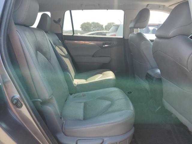Photo 11 from auction – 2024 TOYOTA HIGHLANDER with VIN 5TDKDRAH4RS533498
