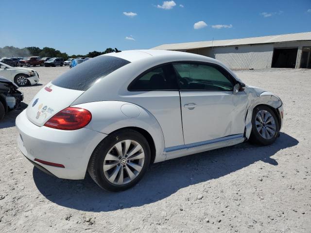 Photo 3 from auction – 2013 VOLKSWAGEN BEETLE with VIN 3VWJP7AT6DM691472