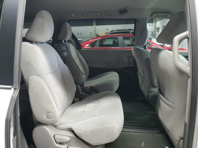 Photo 11 from auction – 2015 TOYOTA SIENNA LE with VIN 5TDKK3DC7FS622223