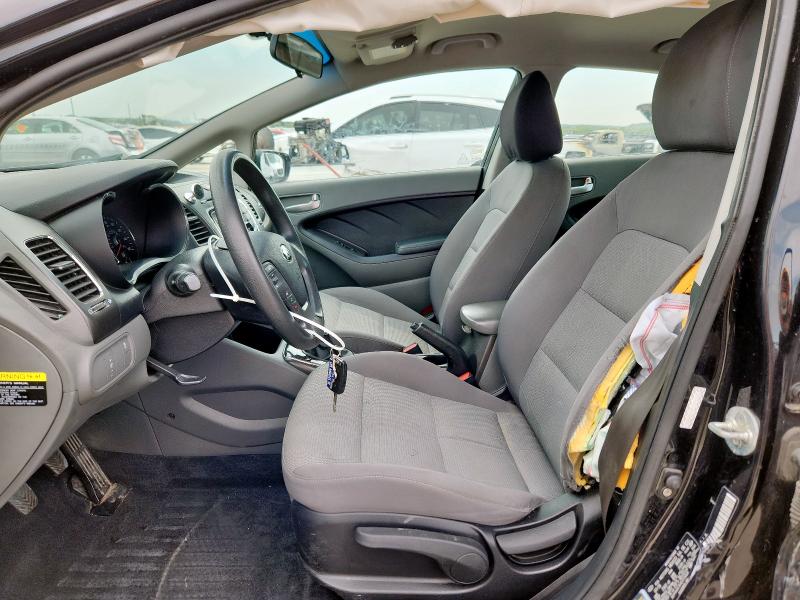 Photo 7 from auction – 2017 KIA FORTE LX with VIN 3KPFK4A76HE019484