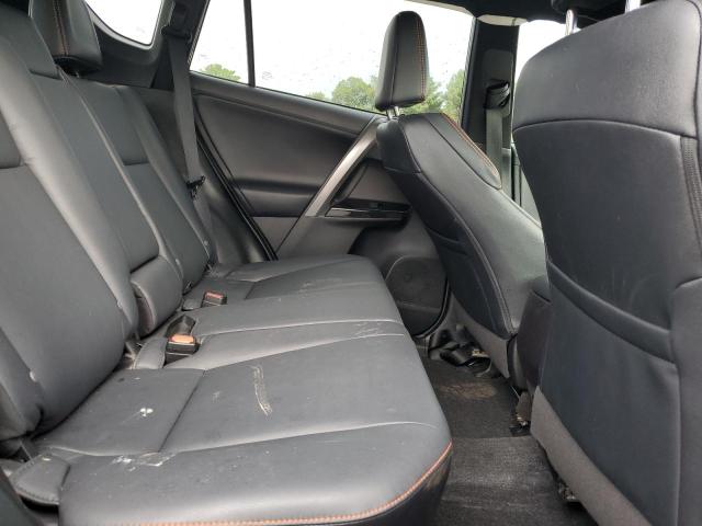 Photo 11 from auction – 2018 TOYOTA RAV4 SE with VIN 2T3JFREV9JW734564
