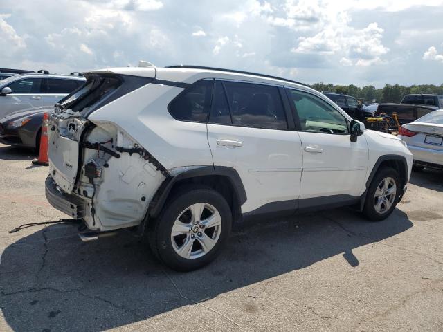 Photo 3 from auction – 2019 TOYOTA RAV4 XLE with VIN JTMP1RFV8KD043712