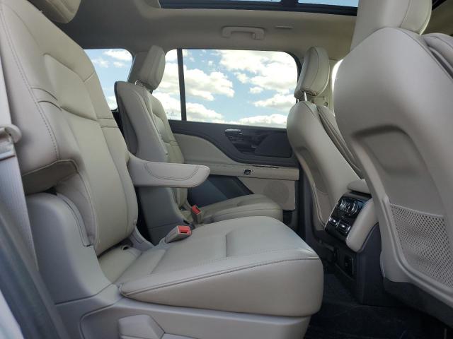 Photo 11 from auction – 2023 LINCOLN AVIATOR with VIN 5LM5J6XC6PGL04627