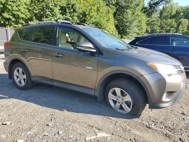 Photo 4 from auction – 2014 TOYOTA RAV4 XLE with VIN 2T3RFREV8EW190261