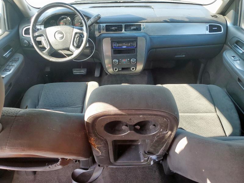 Photo 8 from auction – 2007 CHEVROLET SUBURBAN C with VIN 1GNFC16077J289579