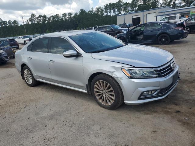 Photo 4 from auction – 2017 VOLKSWAGEN PASSAT SE with VIN 1VWBT7A35HC004893